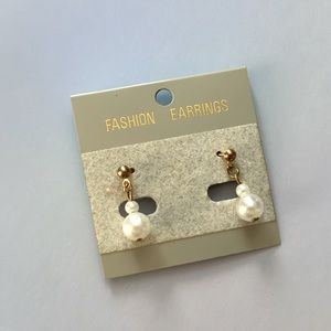 Pearl Stub Earring | Never Worn